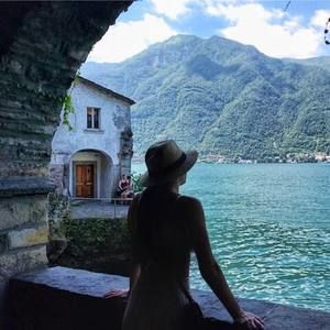 Meet your Posher, Selina